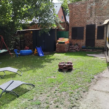 Dom Nyaralo Case de vacanță *