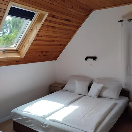 Holiday home Dom Nyaralo Balatonfenyves